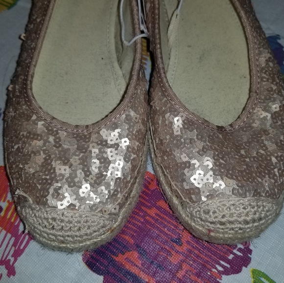 NEW Womens So Lexie Blush Flat Slip Ons - Picture 2 of 5